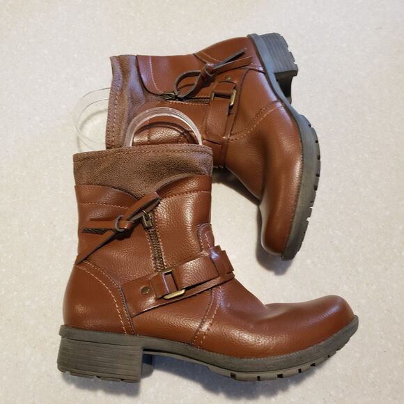 Clarks Riddle Avant Ankle Boot Women's 7.5  Brown Leather Lug Sole Side Zip - Picture 4 of 8